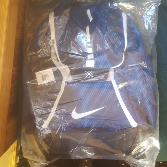 Nike elite